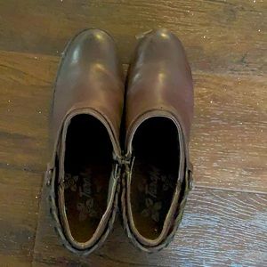 Taram brown embellished twist and ring chunky heels